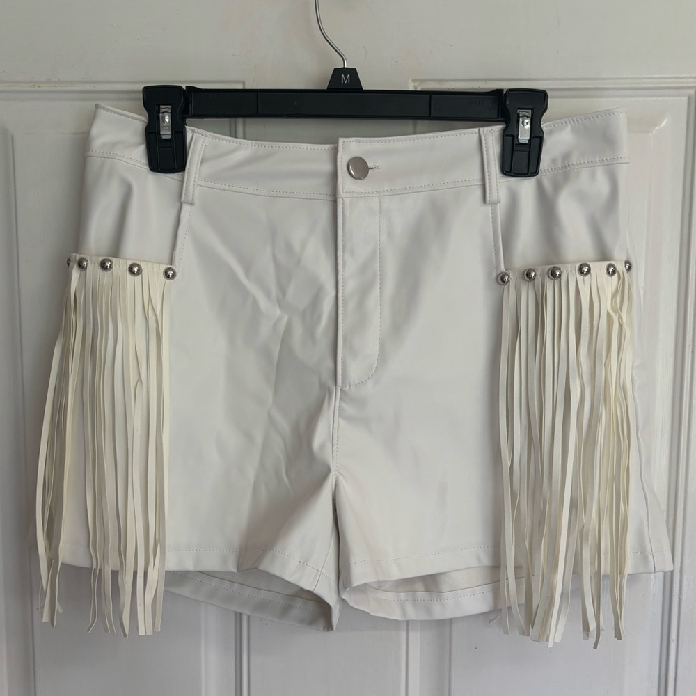 Large Cloud 10 Ivory Fringe/Studded Faux Leather Mid rise Shorts.  In EUC!